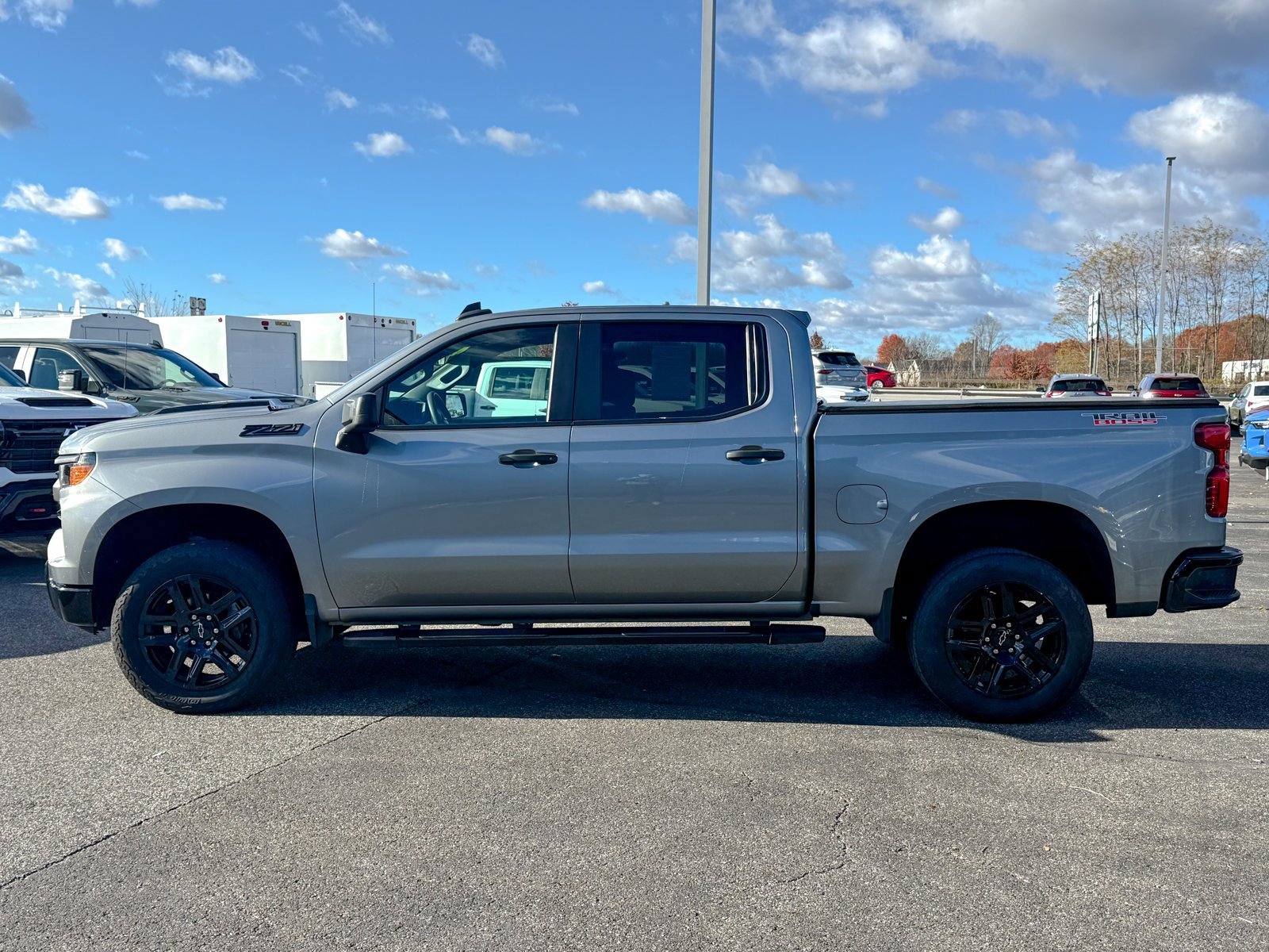 Certified 2024 Chevrolet Silverado 1500 Custom Trail Boss w/ LPO, Dark Essentials Package image 4