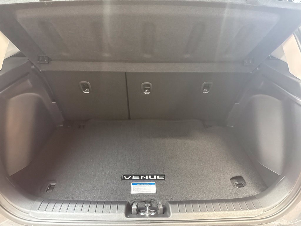 New 2026 Hyundai Venue SEL FWD image 9