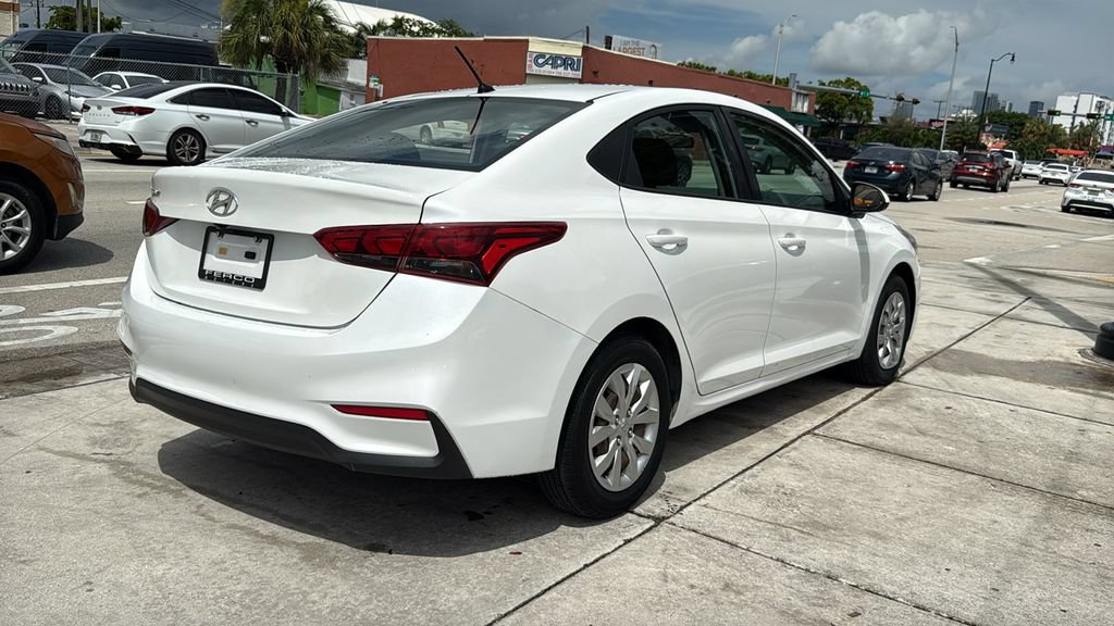Used 2021 Hyundai Accent SE FWD image 14