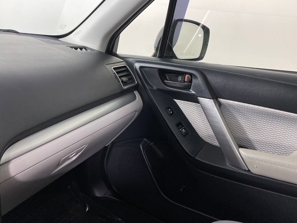 Used 2017 Subaru Forester 2.5i Premium w/ All-Weather Package image 23