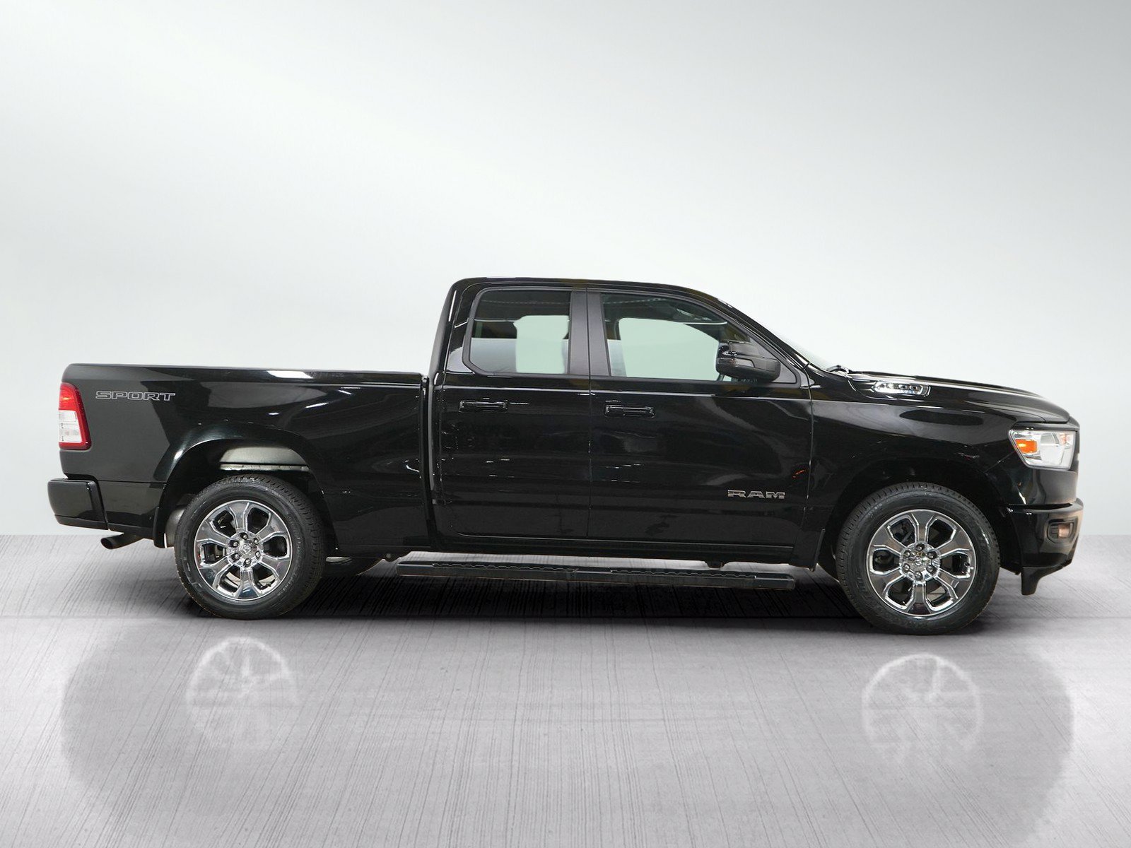 Used 2023 RAM 1500 Big Horn AWD/4WD image 6