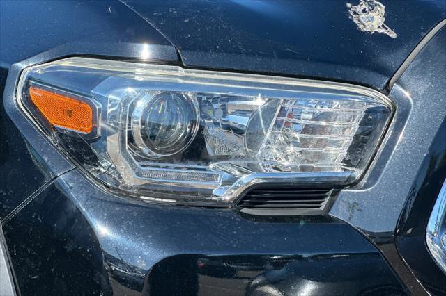 Certified 2018 Toyota Tacoma TRD Off-Road image 8