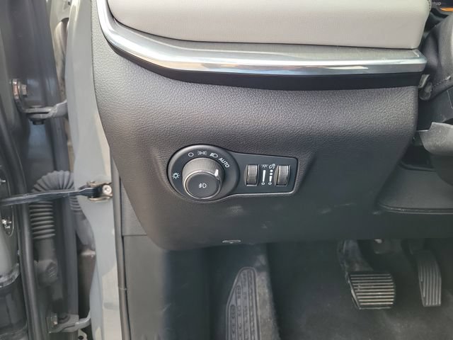 Used 2024 Jeep Compass Limited AWD/4WD image 16