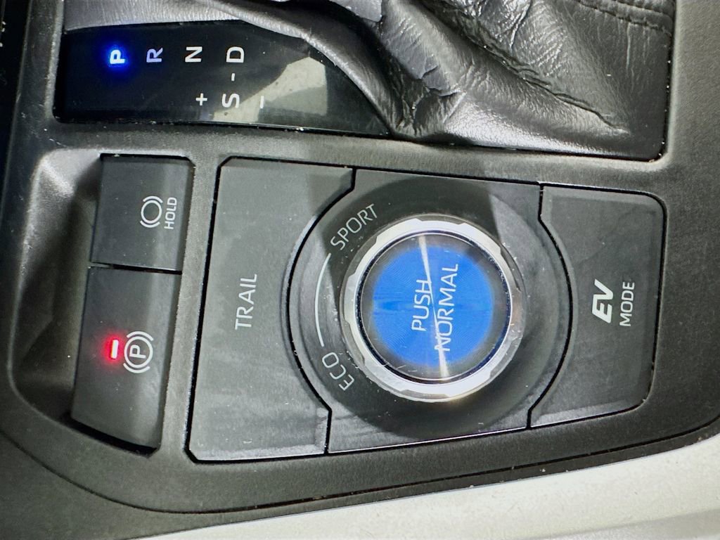 Used 2020 Toyota RAV4 XSE AWD/4WD image 20