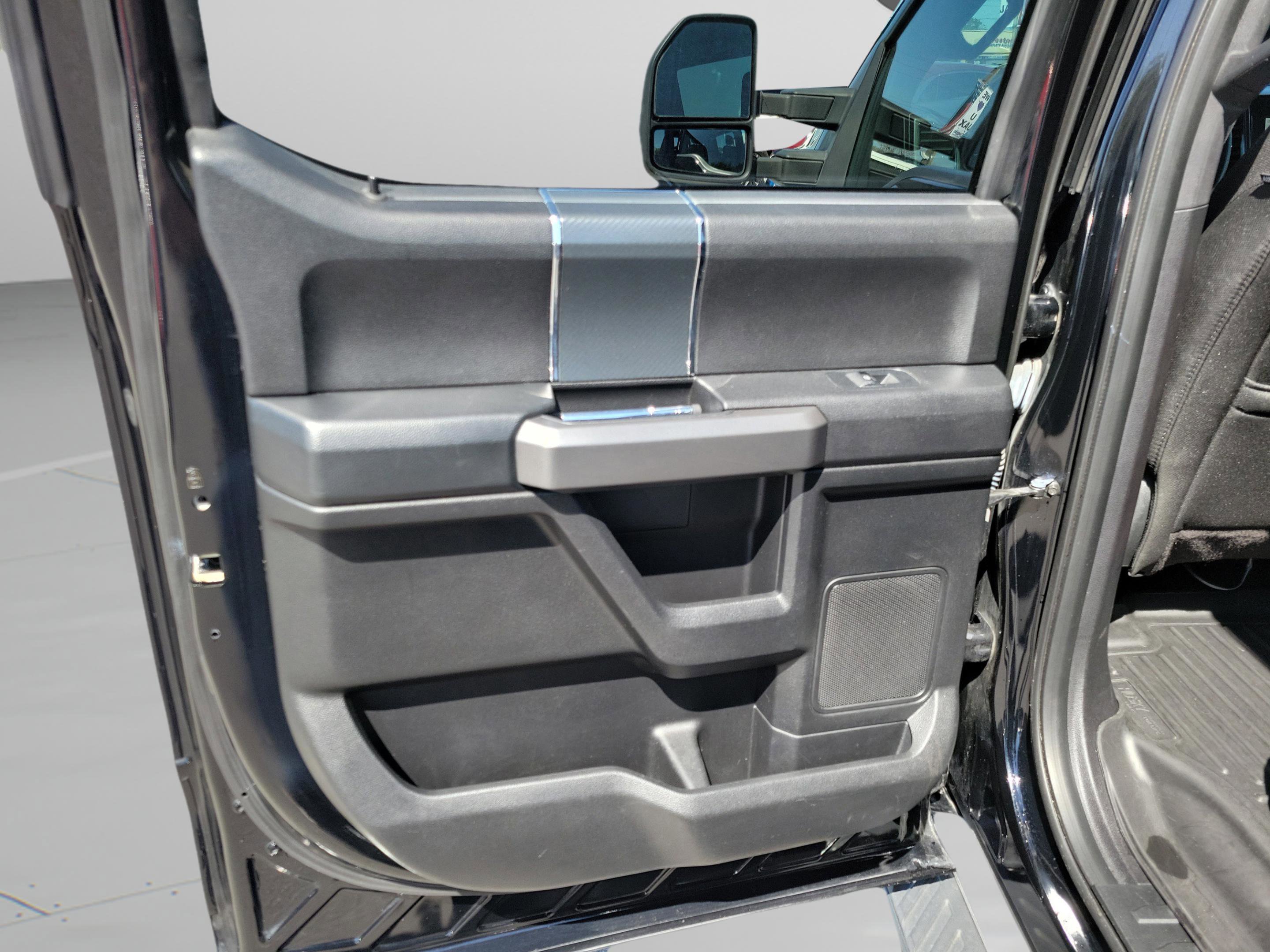 Used 2018 Ford F150 XLT w/ Equipment Group 302A Luxury image 25