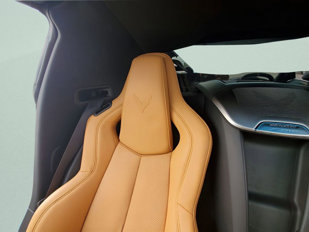 Used 2025 Chevrolet Corvette Z06 image 12
