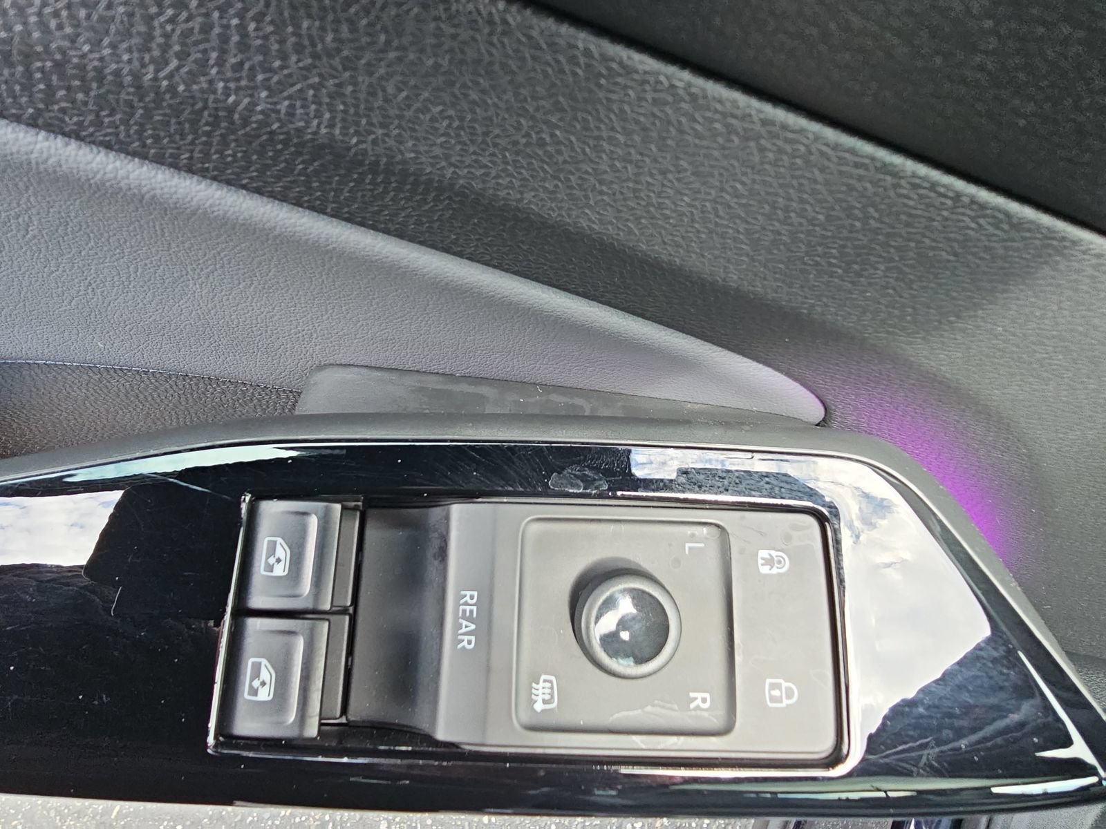 Certified 2023 Volkswagen ID.4 S RWD image 28
