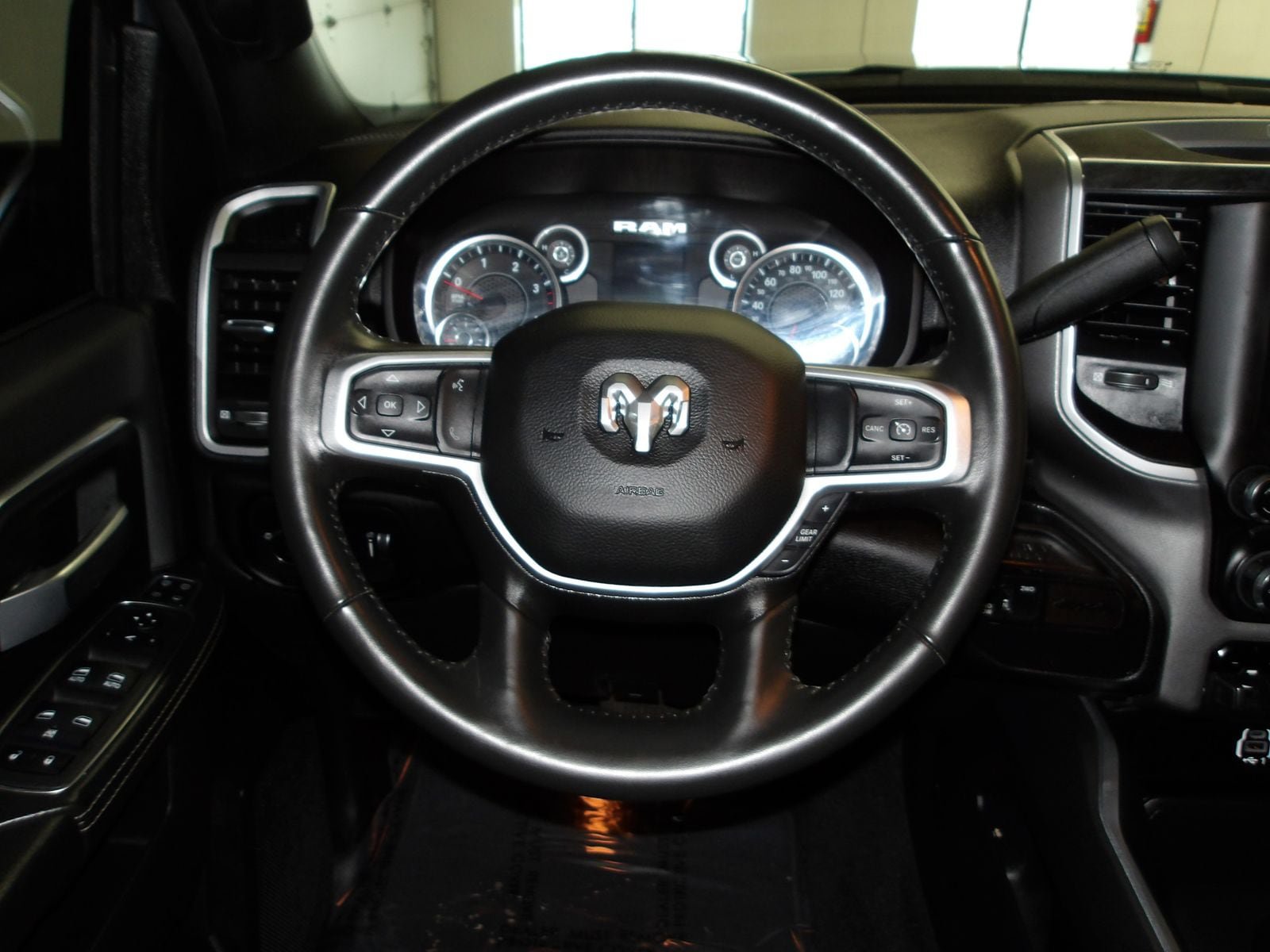 Used 2024 RAM 2500 Big Horn AWD/4WD image 14