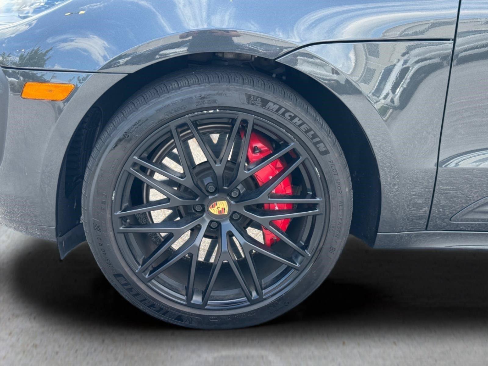 Used 2024 Porsche Macan GTS AWD/4WD image 9