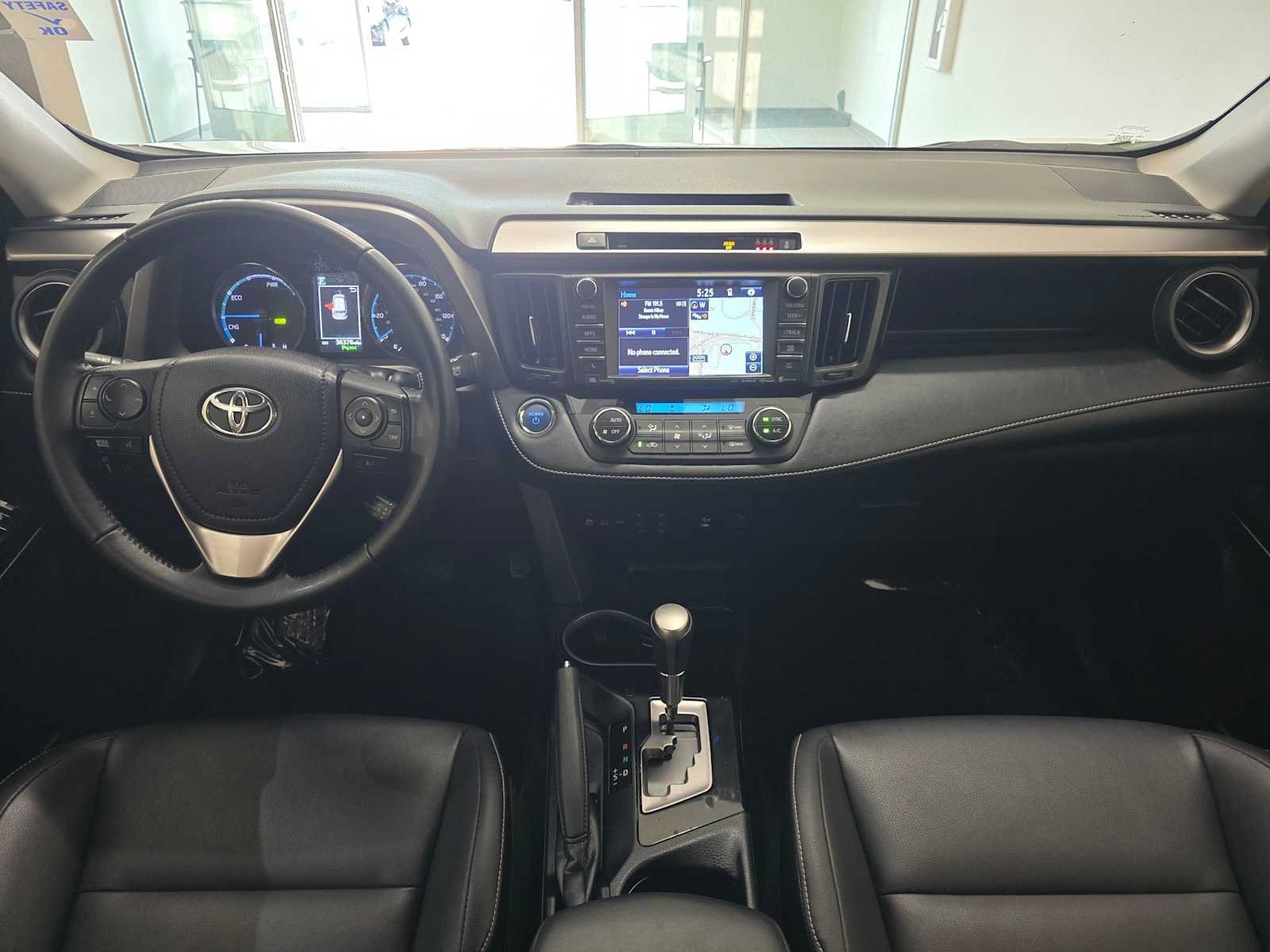 Used 2018 Toyota RAV4 Limited AWD/4WD image 10