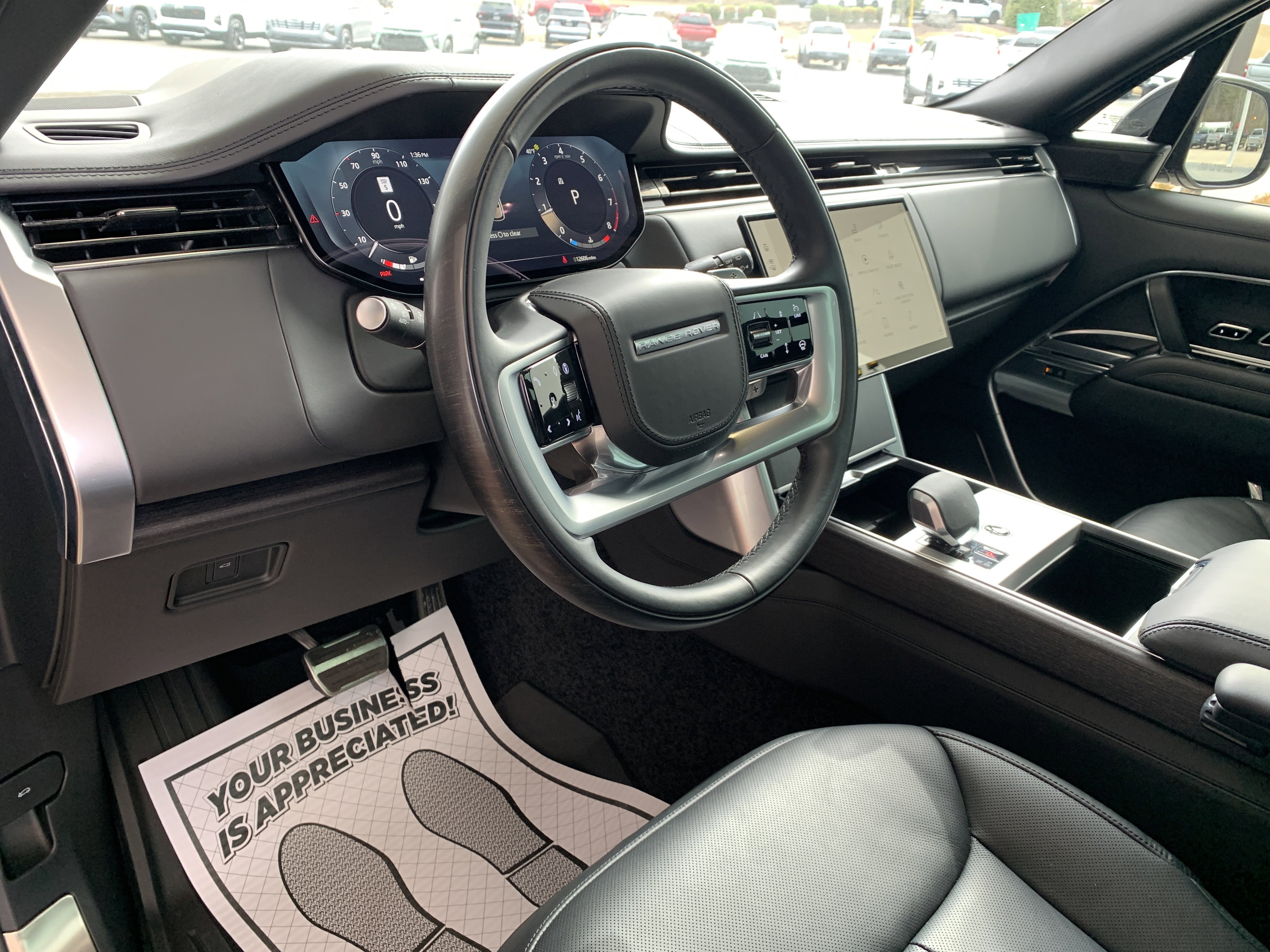 Used 2025 Land Rover Range Rover Autobiography image 13