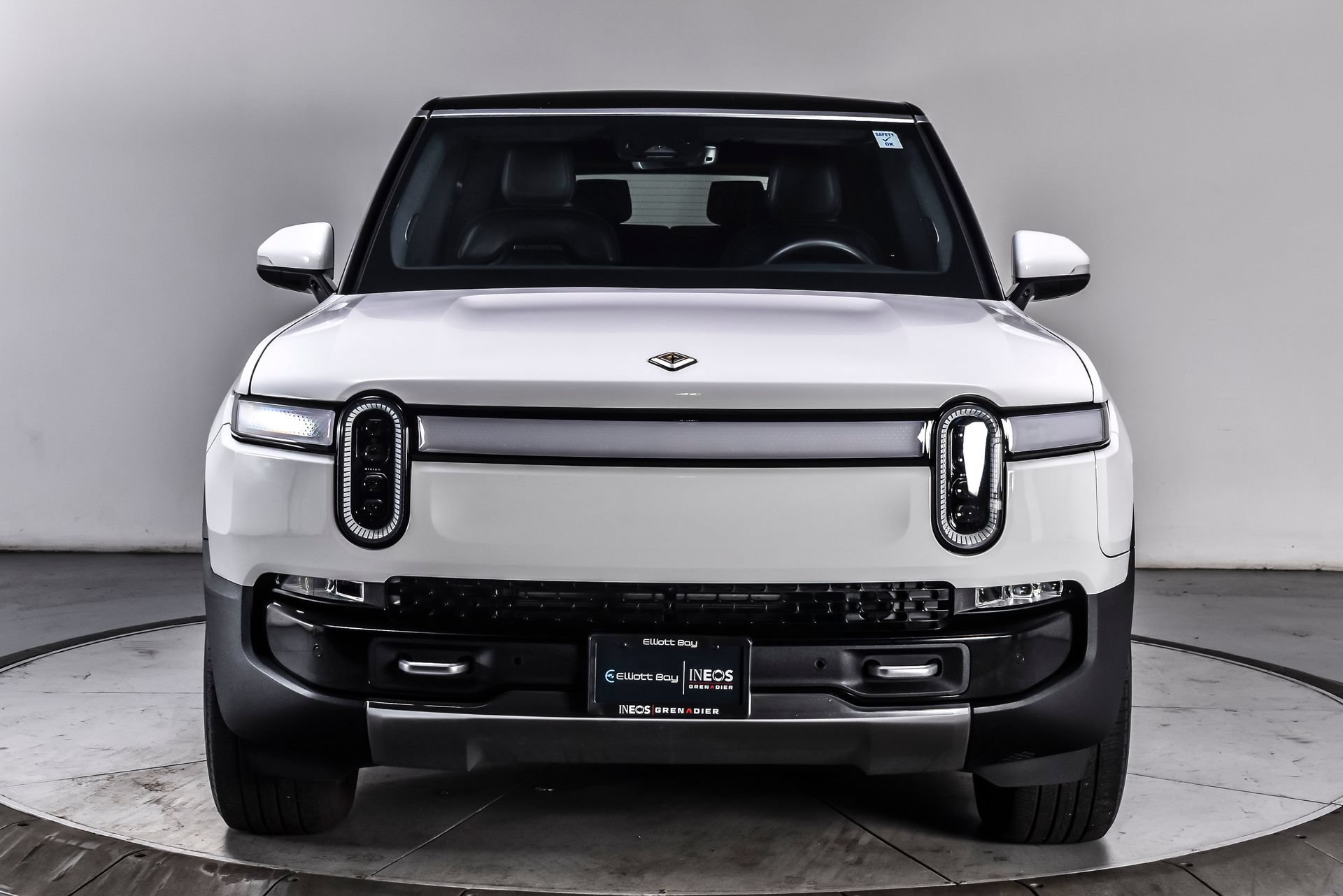 Used 2024 Rivian R1S Adventure AWD/4WD image 7