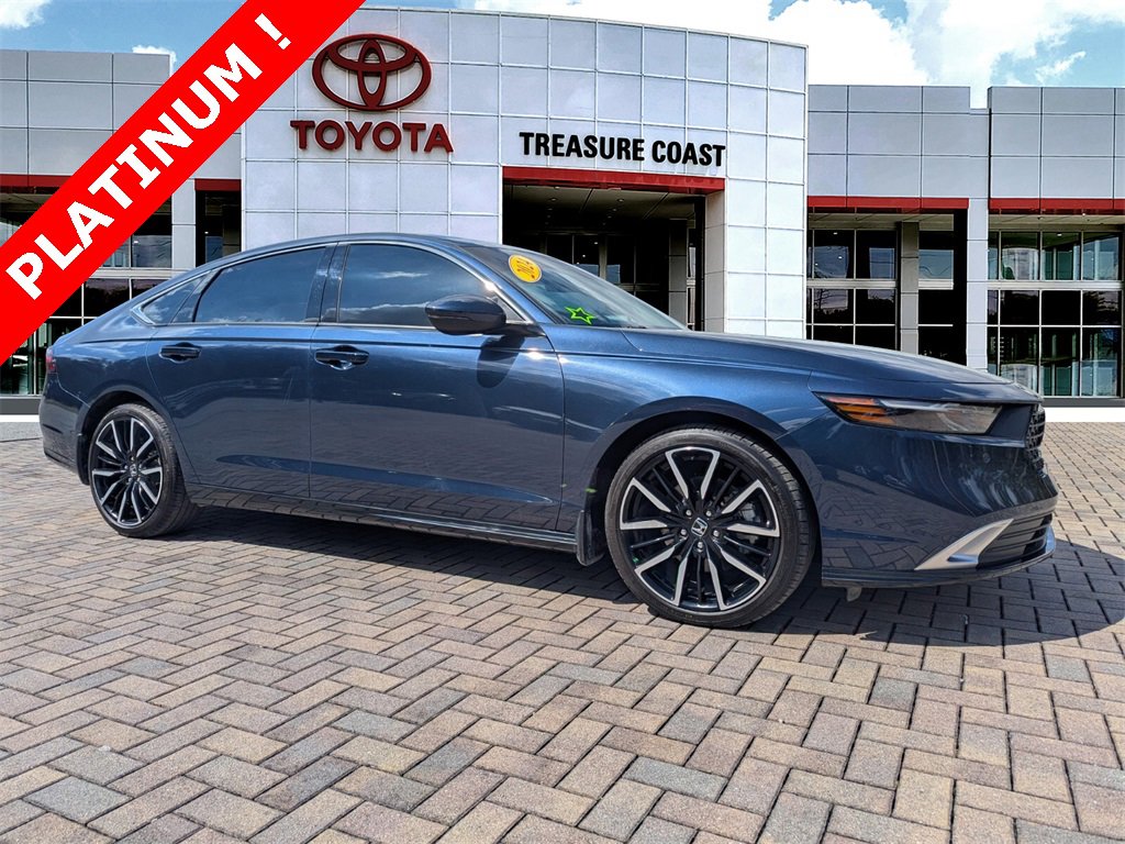 Used 2024 Honda Accord Touring image 1