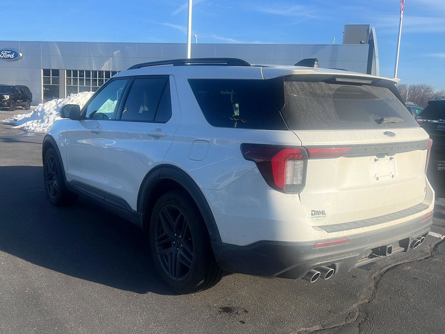 Used 2025 Ford Explorer ST image 9