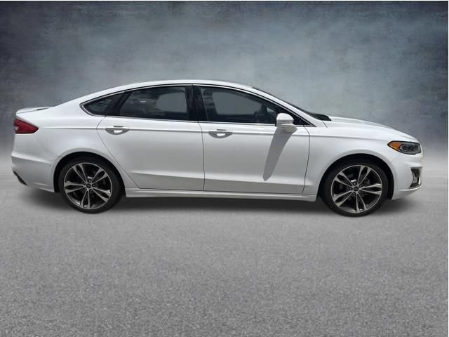 Used 2019 Ford Fusion Titanium FWD image 3