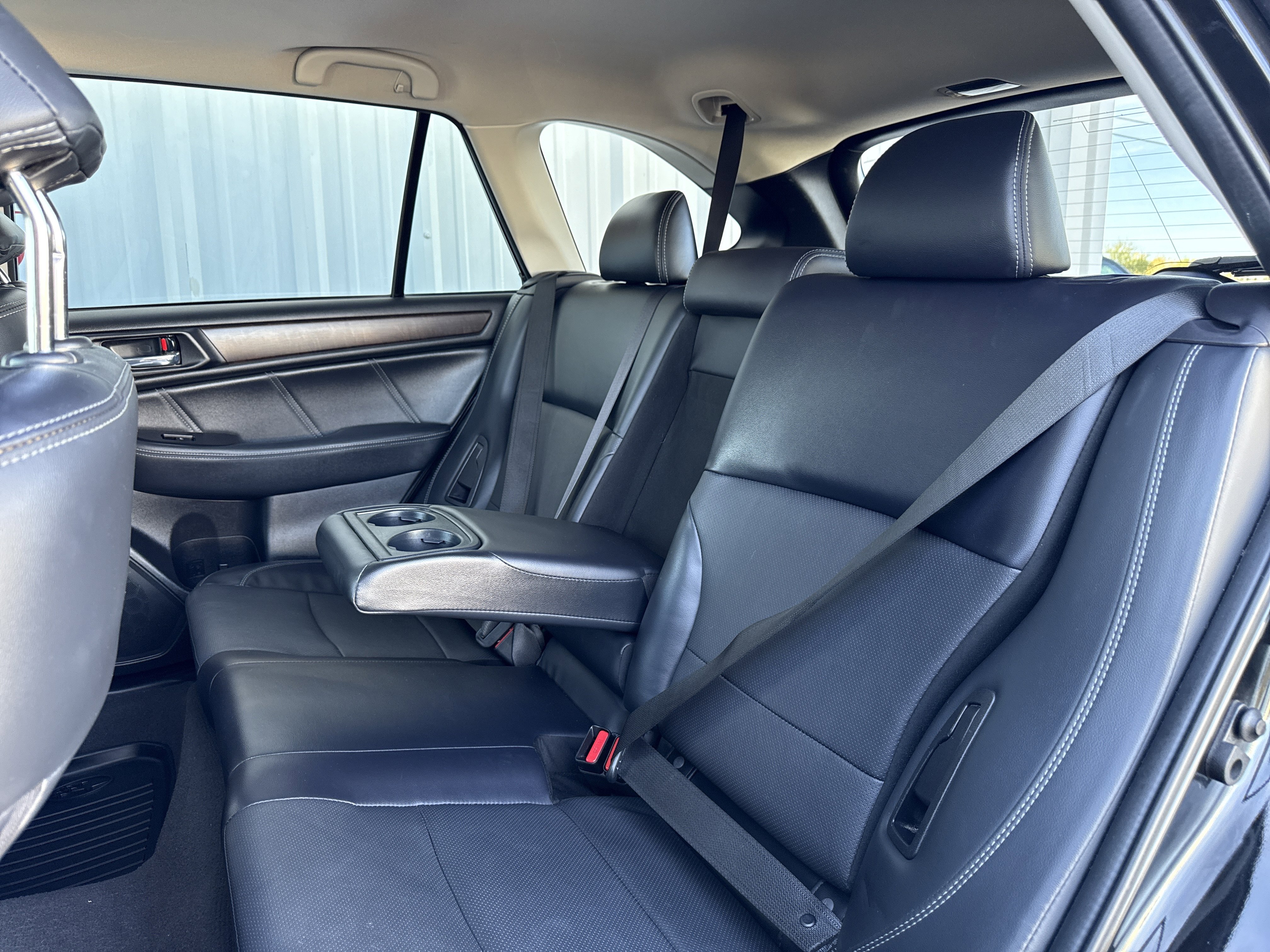 Used 2018 Subaru Outback 3.6R Limited image 29