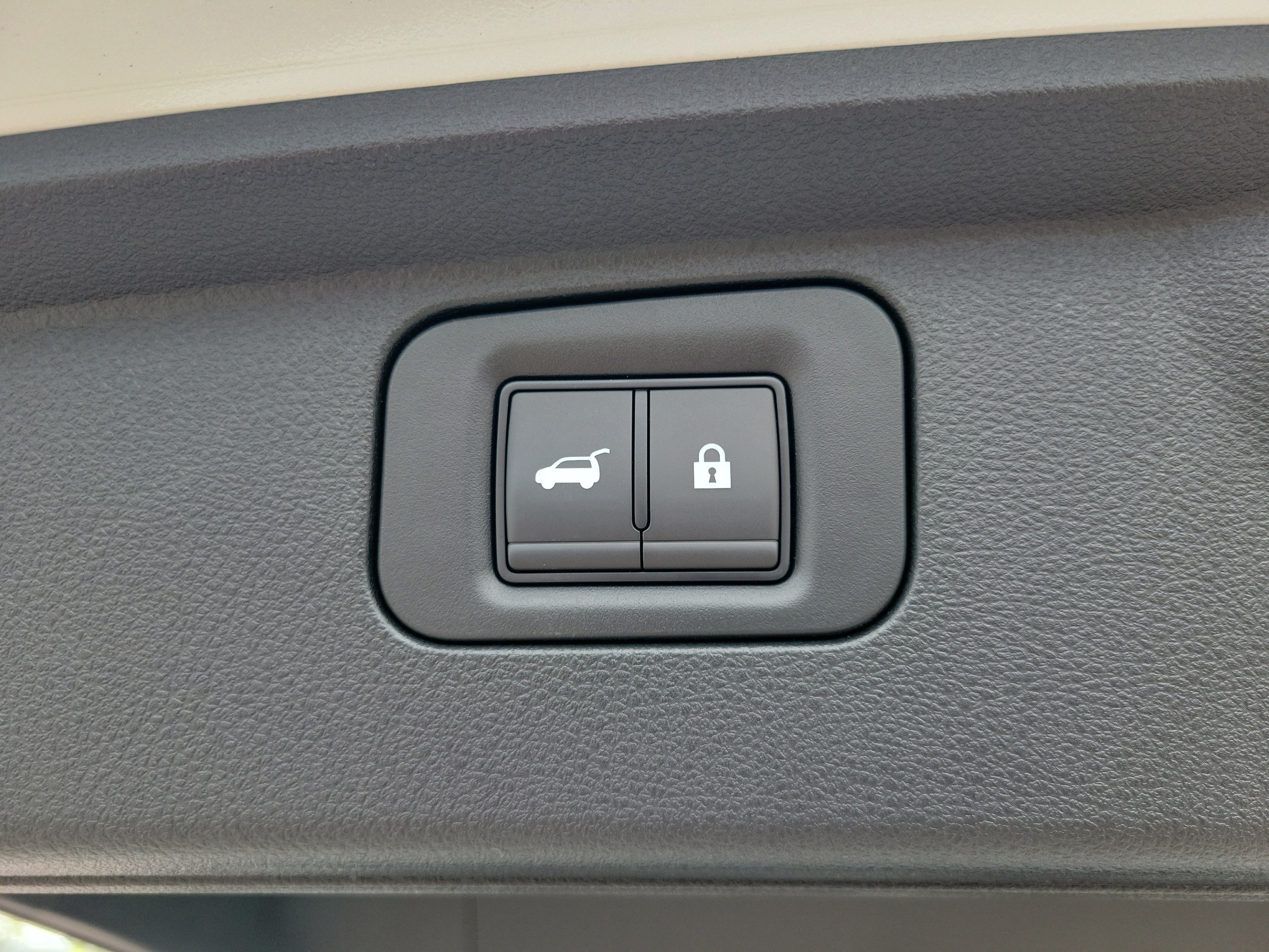 New 2027 INFINITI QX80 Luxe w/ Cargo Package RWD image 12