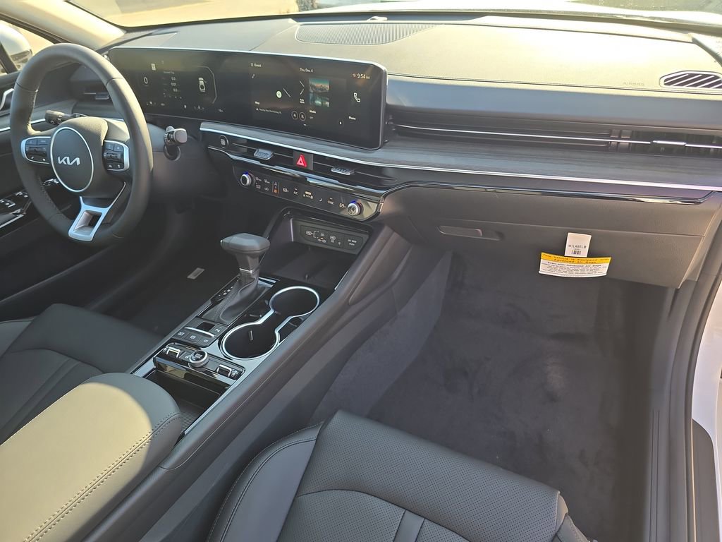 New 2026 Kia K5 EX image 12