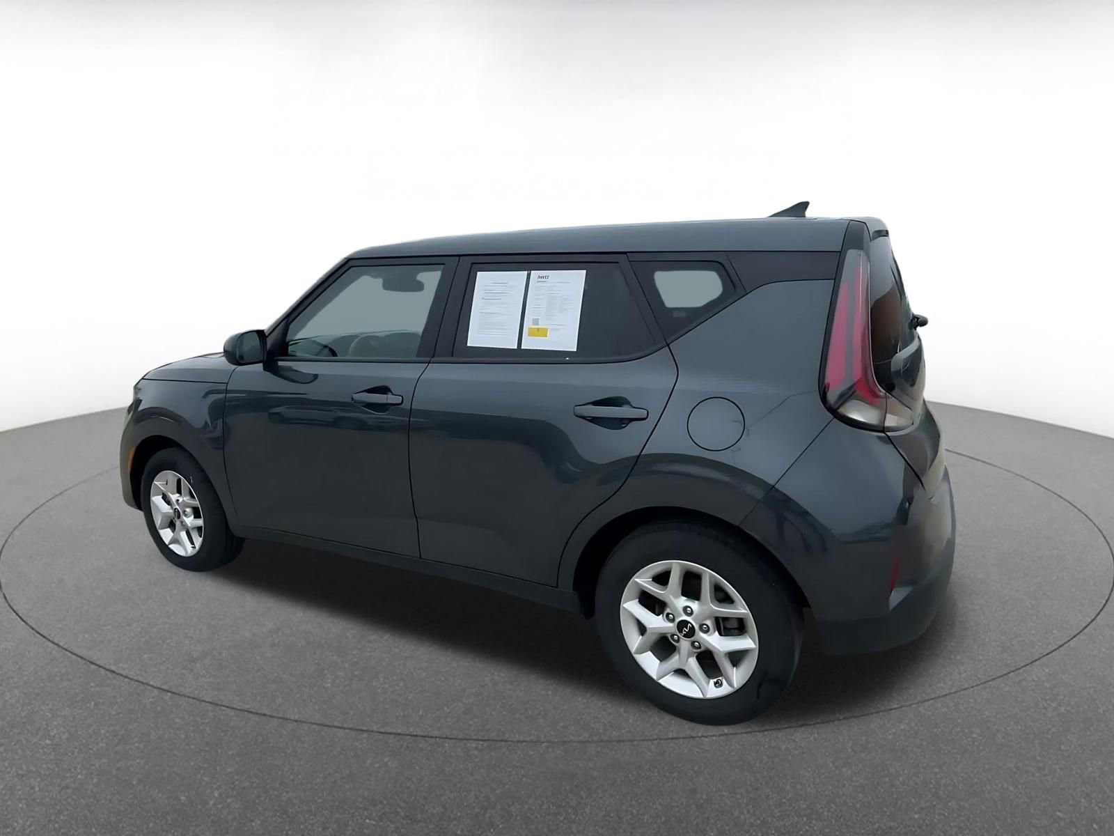 Used 2025 Kia Soul LX w/ LX Technology Package image 10