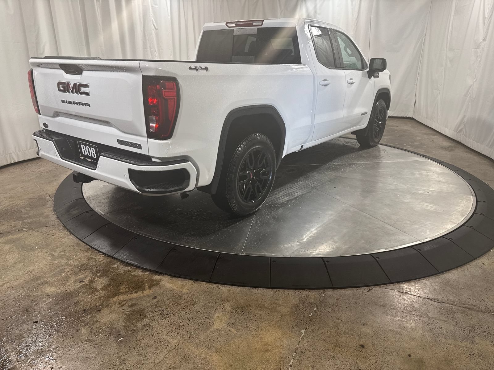 Used 2026 GMC Sierra 1500 Elevation w/ Preferred Package AWD/4WD image 11