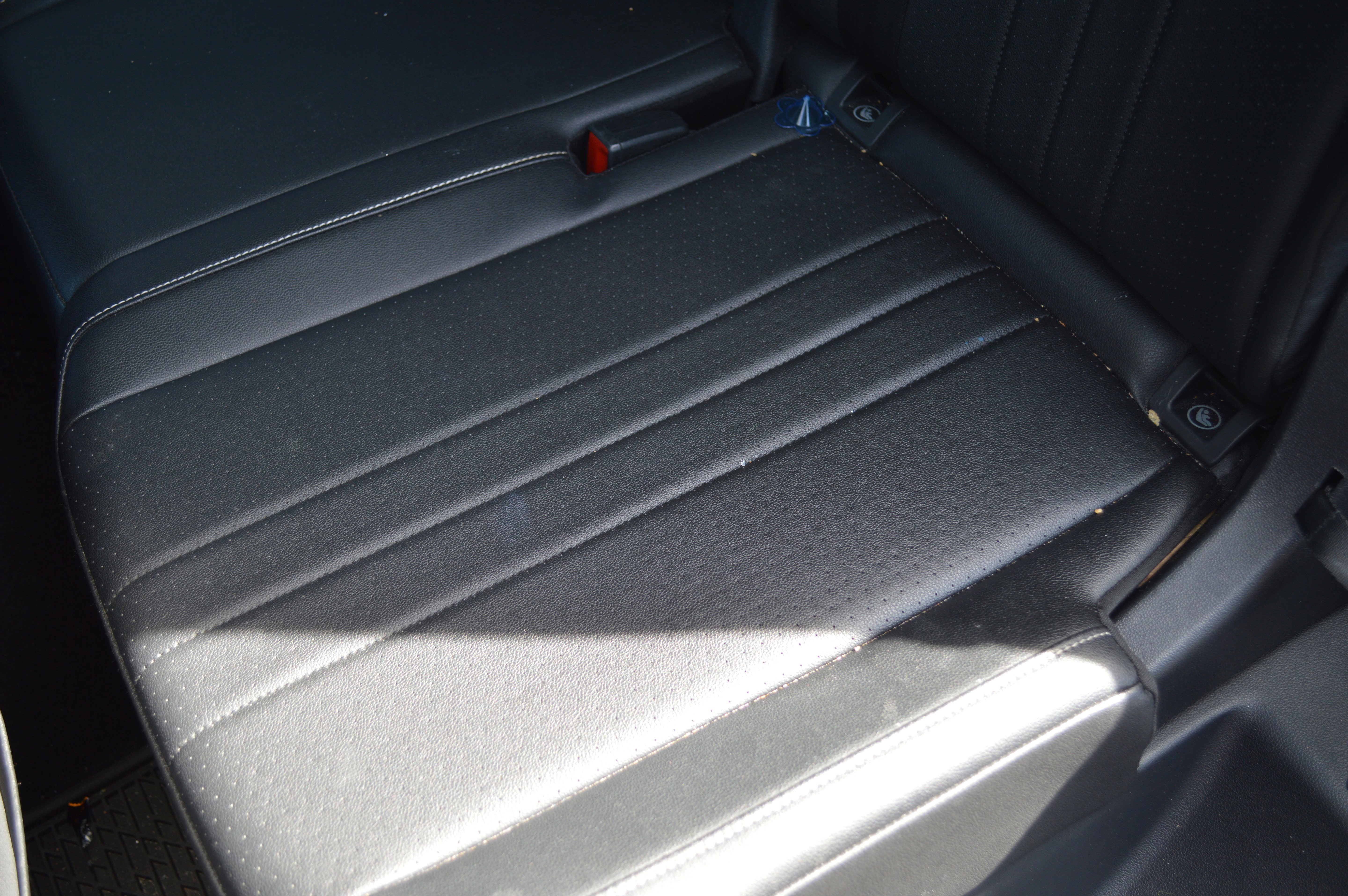 Used 2022 Volkswagen Tiguan SE image 30