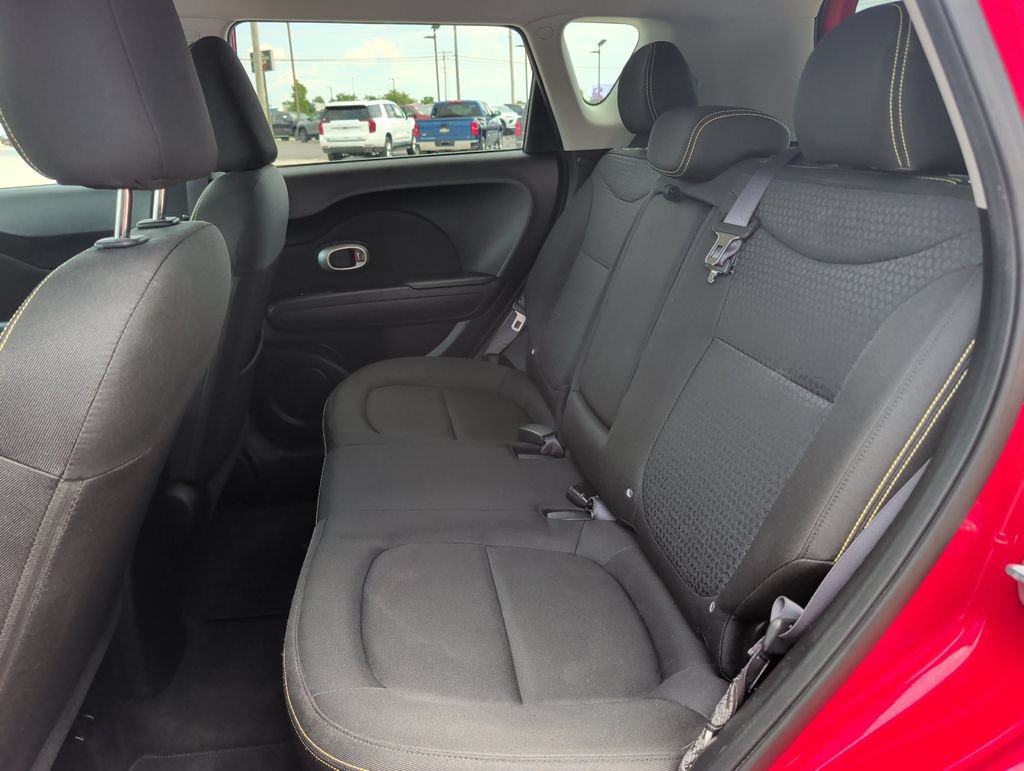 Used 2016 Kia Soul + FWD image 19