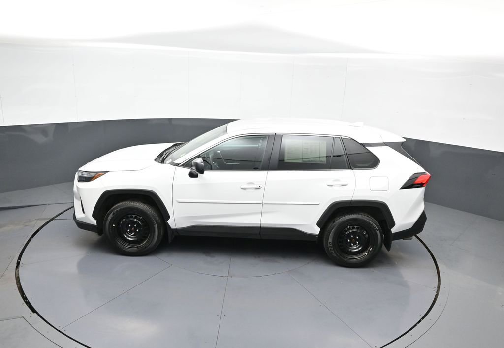 Certified 2024 Toyota RAV4 LE AWD/4WD image 40