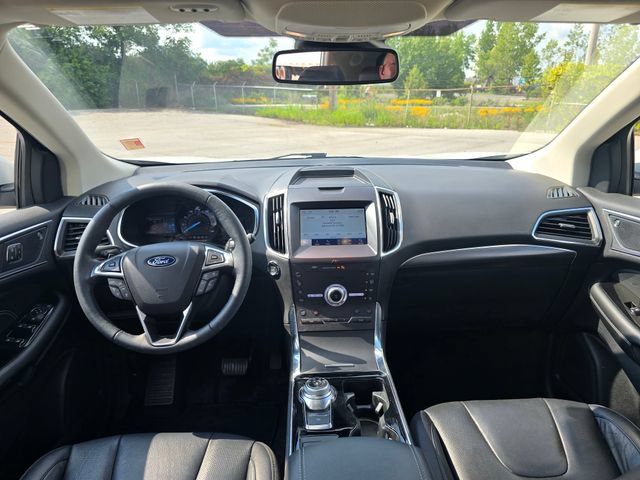 Used 2020 Ford Edge Titanium w/ Equipment Group 301A AWD/4WD image 20