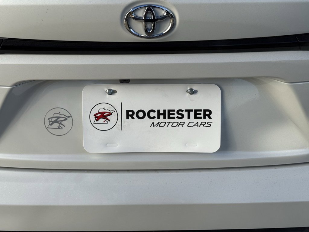 Used 2026 Toyota Corolla SE image 37