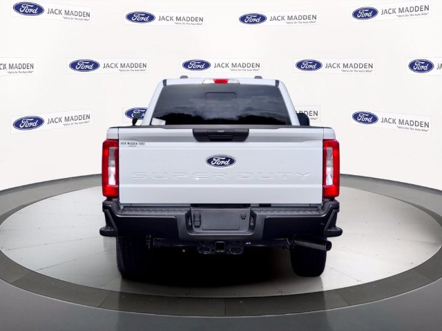 New 2027 Ford F350 XL w/ FX4 Off-Road Package AWD/4WD image 4