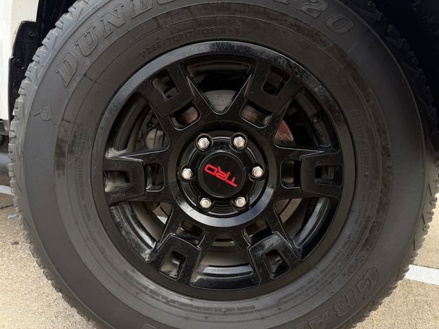 Certified 2022 Toyota 4Runner SR5 AWD/4WD image 11