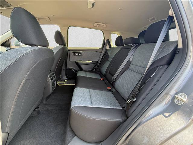 Used 2023 Nissan Rogue SV FWD image 21