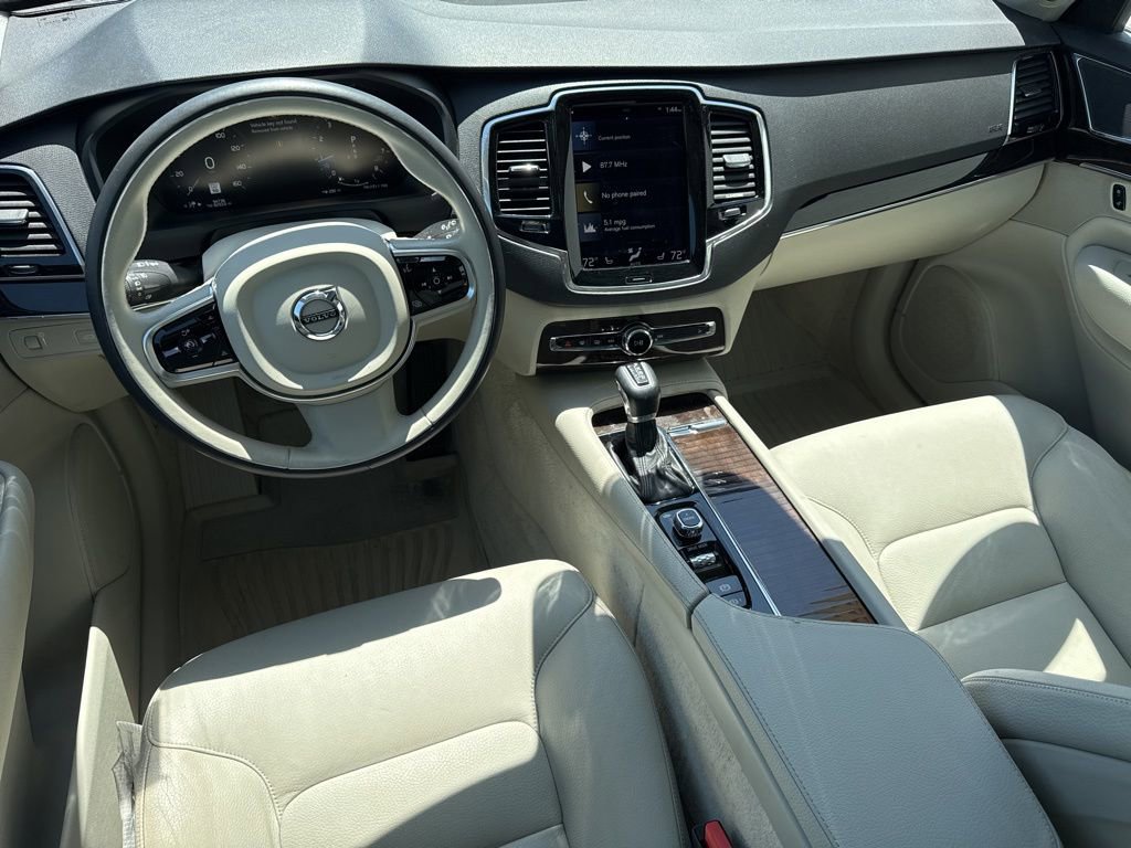 Used 2016 Volvo XC90 T6 Momentum w/ Momentum Plus Package image 19