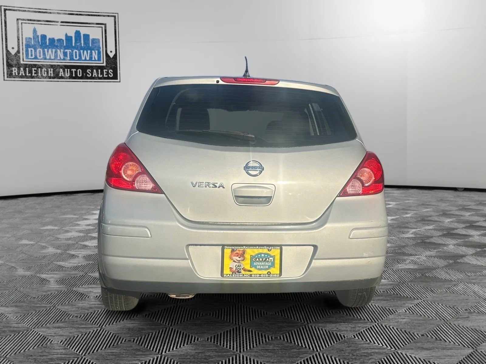 Used 2012 Nissan Versa 1.8 S w/ Plus Pkg image 7