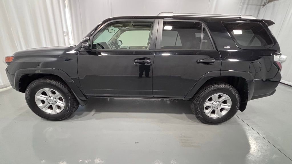 Used 2016 Toyota 4Runner SR5 Premium AWD/4WD image 9