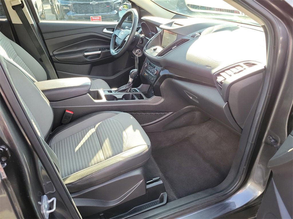 Used 2018 Ford Escape SE w/ SE Sport Appearance Package image 15