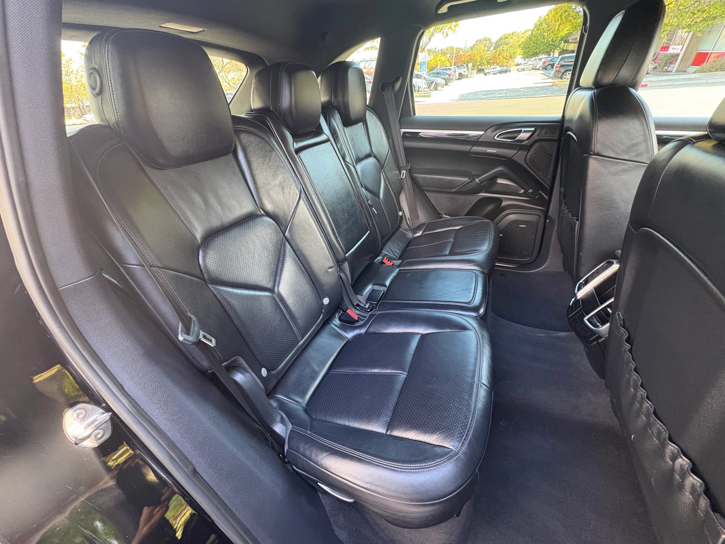 Used 2012 Porsche Cayenne S AWD/4WD image 17