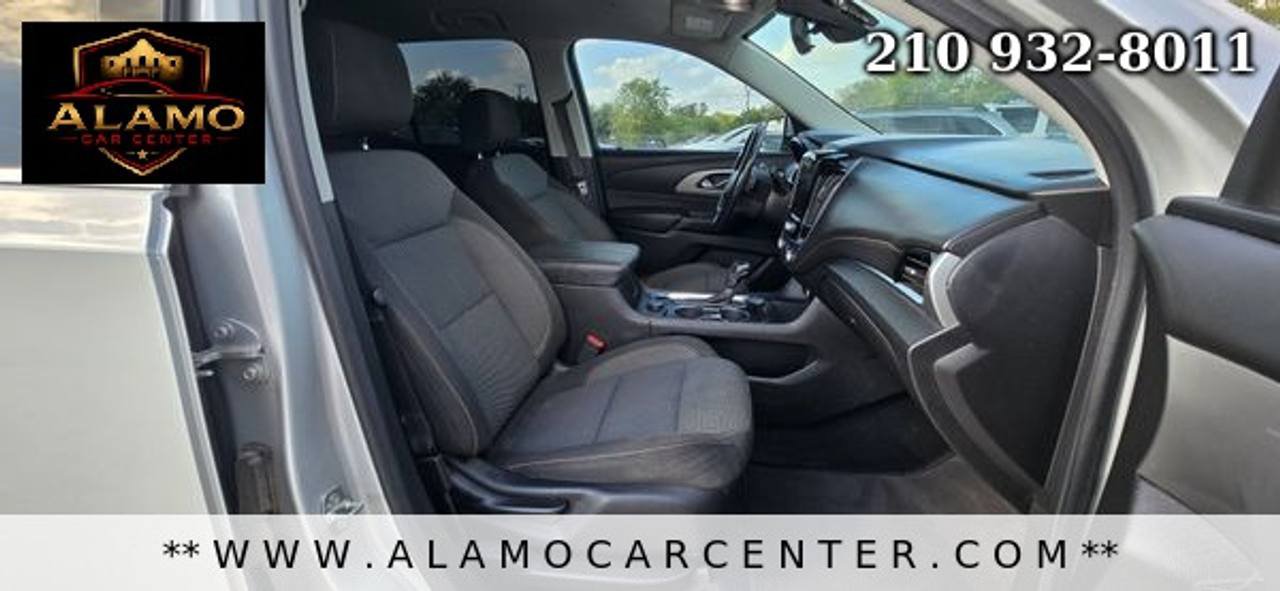 Used 2020 Chevrolet Traverse LT FWD image 16