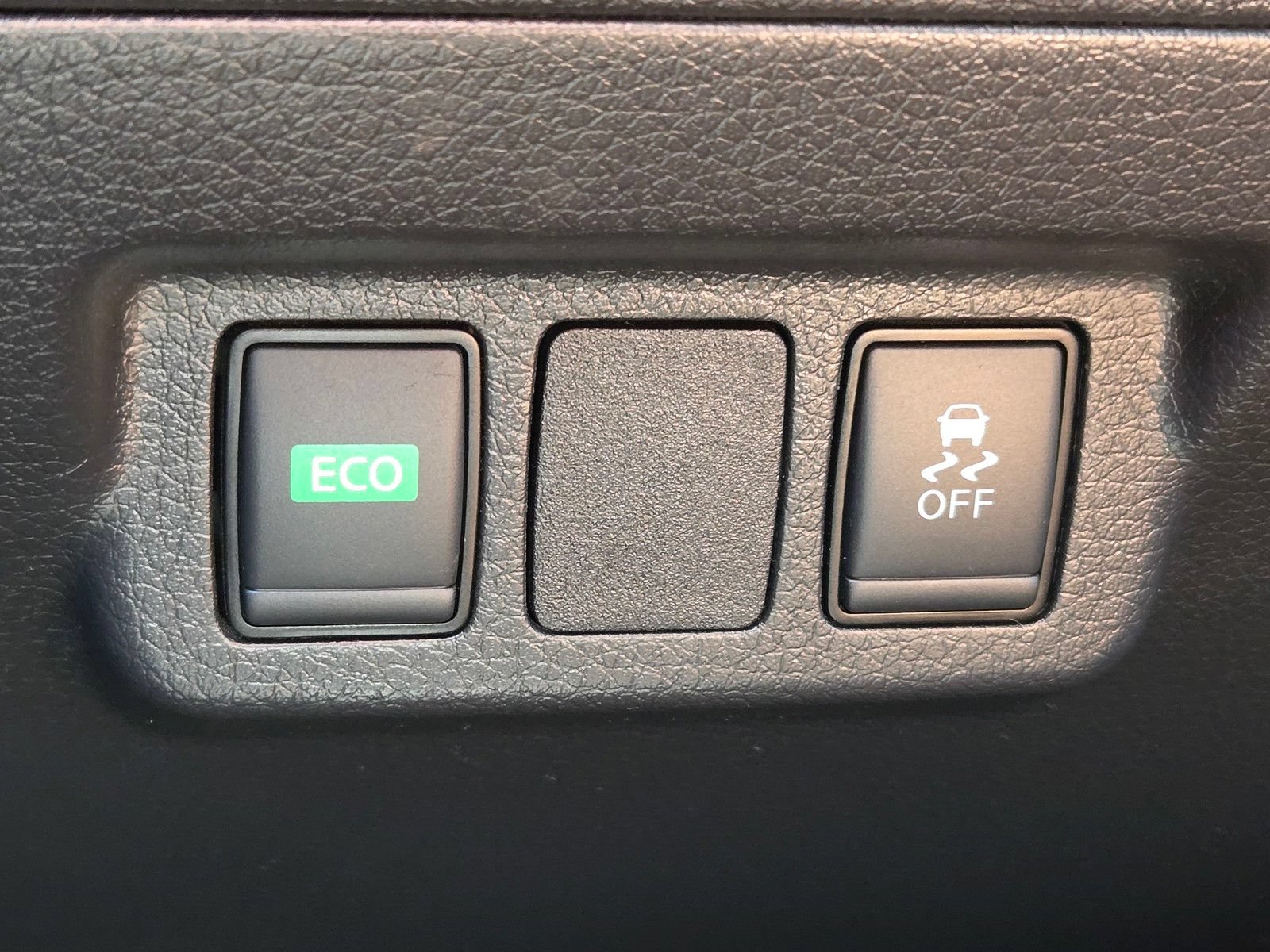 Used 2019 Nissan Sentra SV w/ Special Edition Package FWD image 30