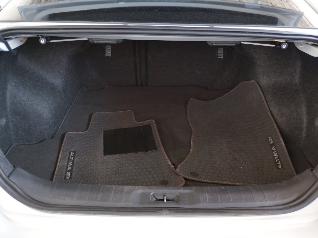 Used 2020 Nissan Altima 2.5 SR FWD image 18