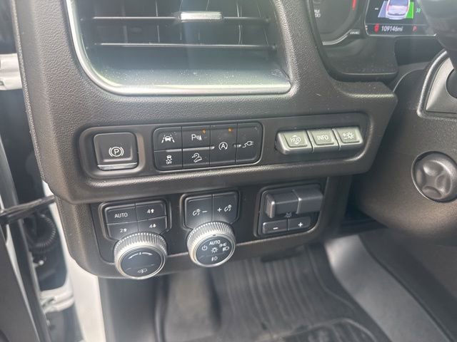 Used 2021 GMC Yukon XL AT4 w/ AT4 Premium Plus Package AWD/4WD image 24