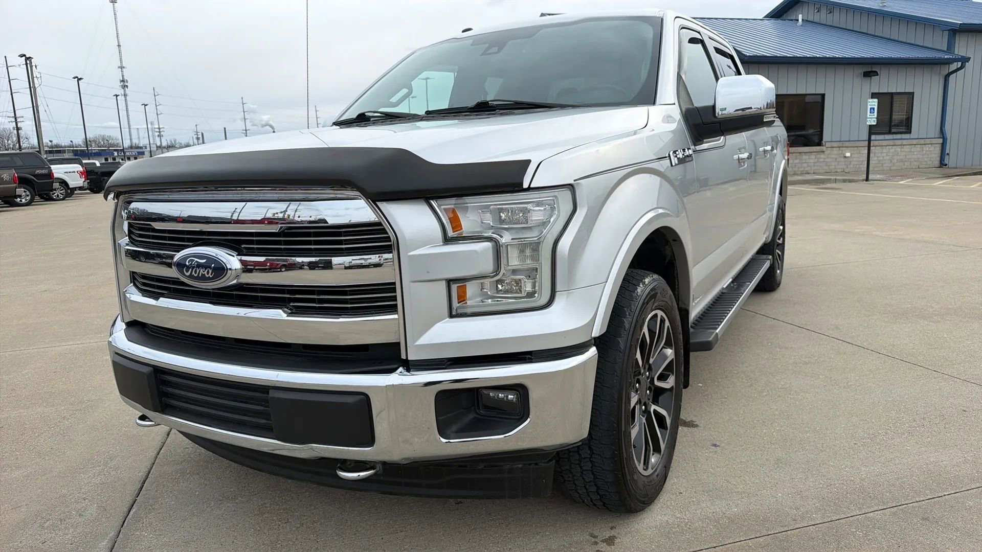 Used 2017 Ford F150 Lariat w/ Equipment Group 502A Luxury image 2