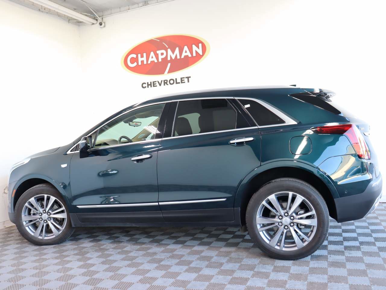 Certified 2024 Cadillac XT5 Premium Luxury w/ Platinum Package AWD/4WD image 3