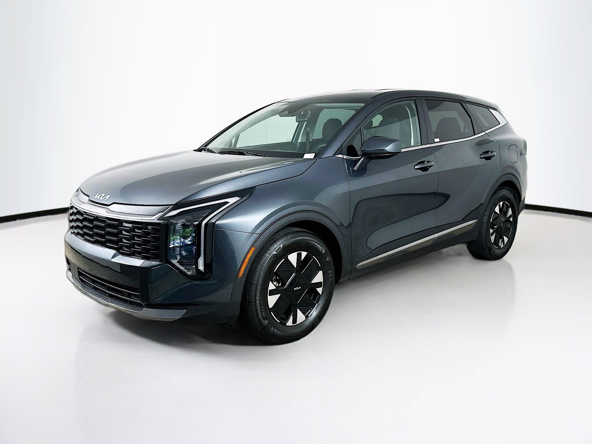Used 2026 Kia Sportage LX FWD image 3