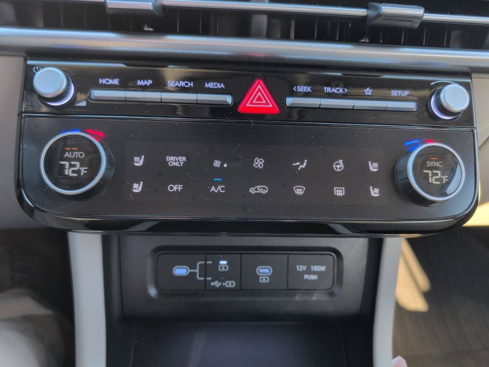Certified 2025 Hyundai Tucson Limited AWD/4WD image 18
