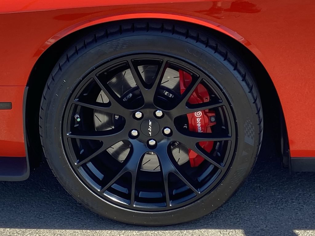 Used 2016 Dodge Challenger SRT Hellcat RWD image 28