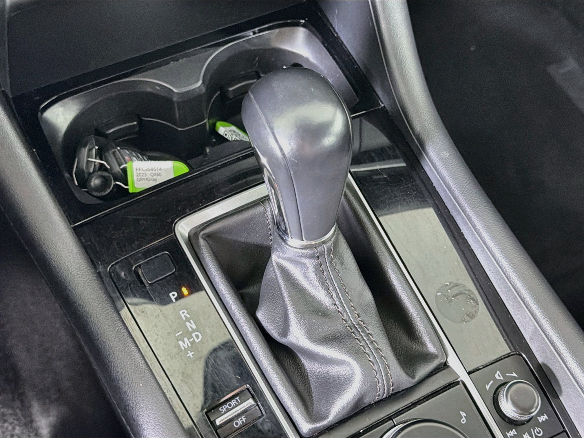 Used 2024 MAZDA MAZDA3 s FWD image 25