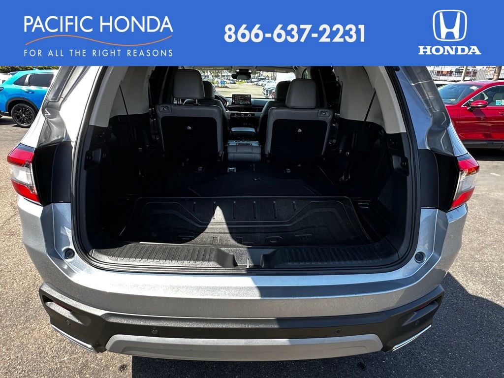 Used 2023 Honda Pilot Touring image 9