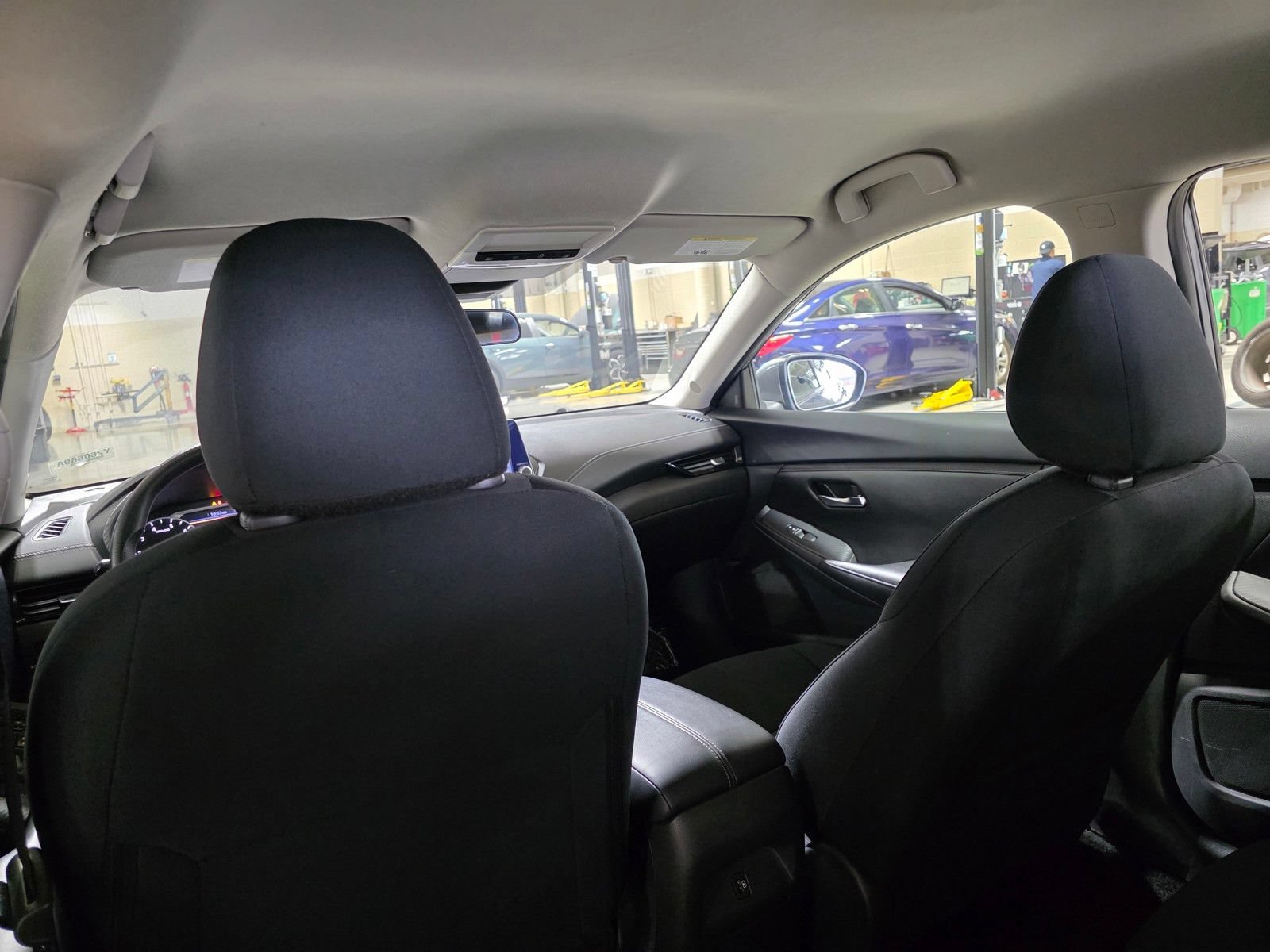 Used 2024 Nissan Sentra SV FWD image 15