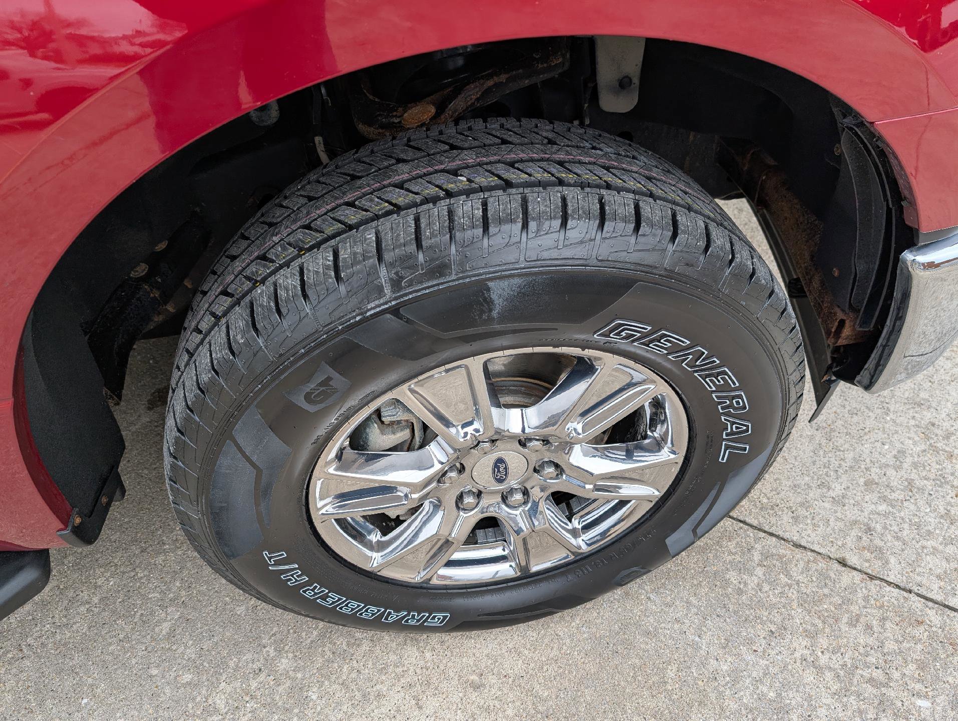 Used 2017 Ford F150 XLT w/ Equipment Group 302A Luxury image 9